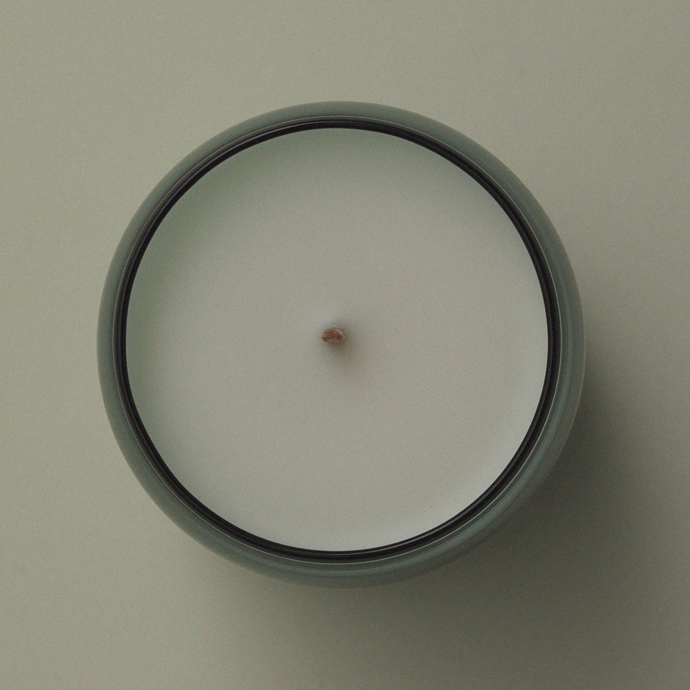 ASHLEY & CO WAXED PERFUME KITCHEN CANDLE - LOTUS LEAF & LUSTRE + YUZU