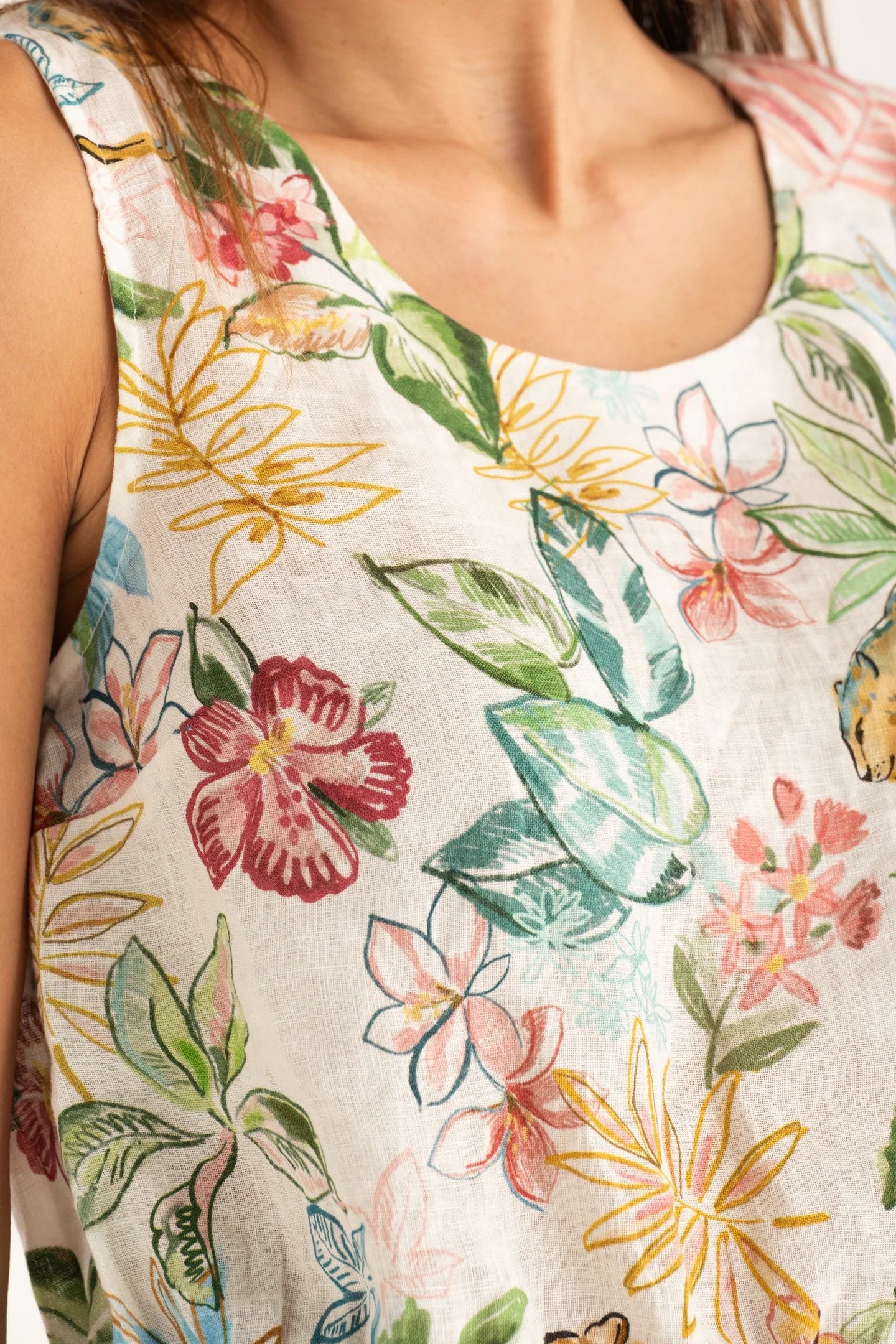 120%LINO Sciel Sleeveless Top