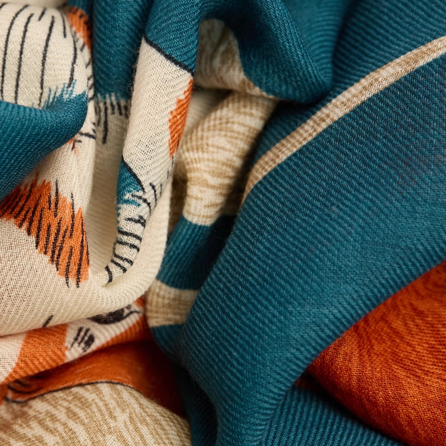 Inoui Editions Toutou Scarf